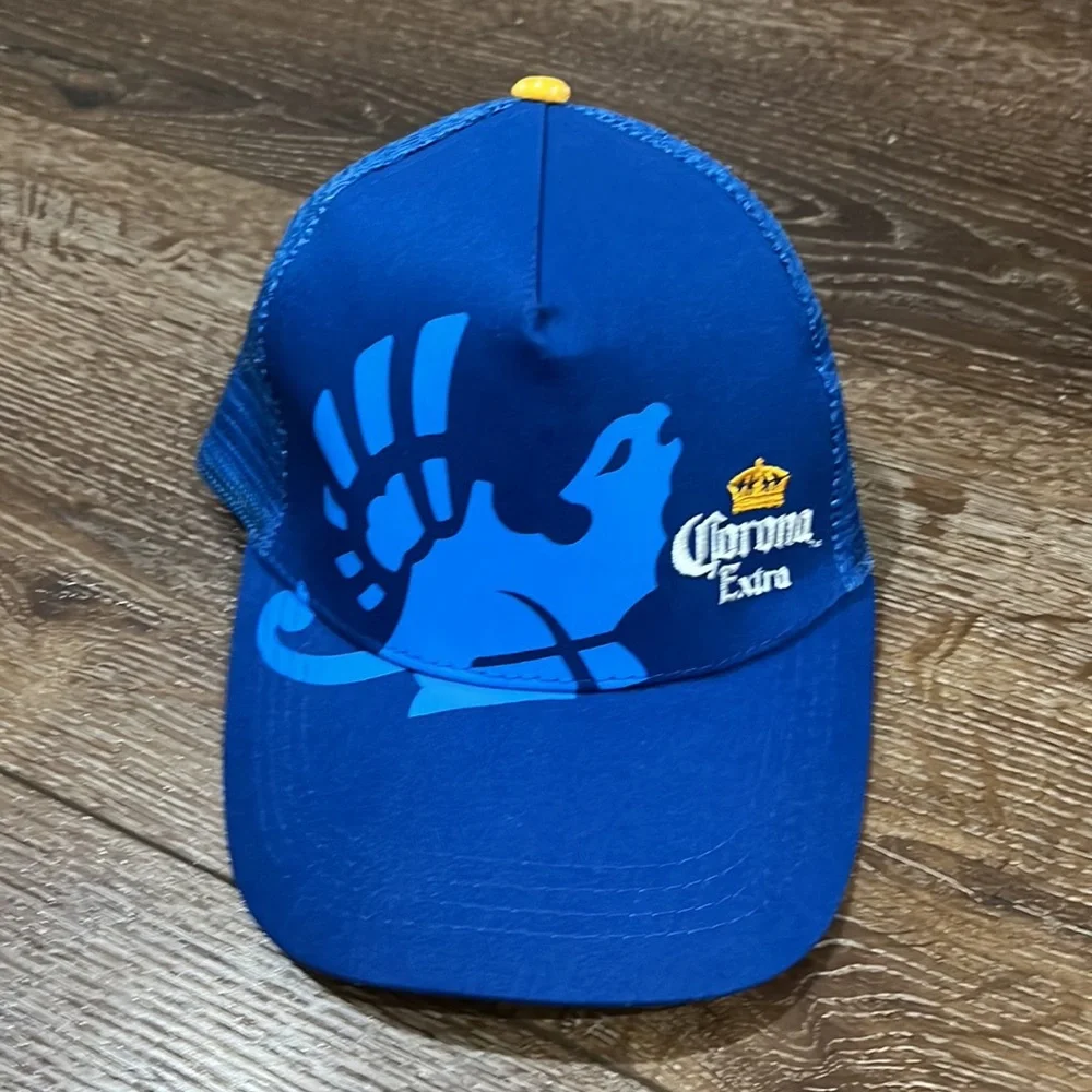 NWOT corona hat / corona cocktail book - Picture 5 of 9